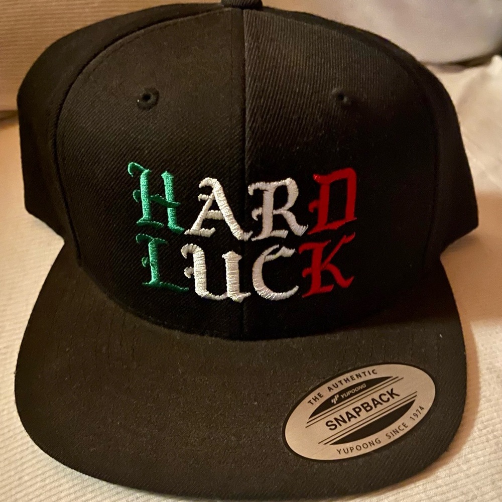 The Classics baseball hat SnapBack “HARD LUCK”